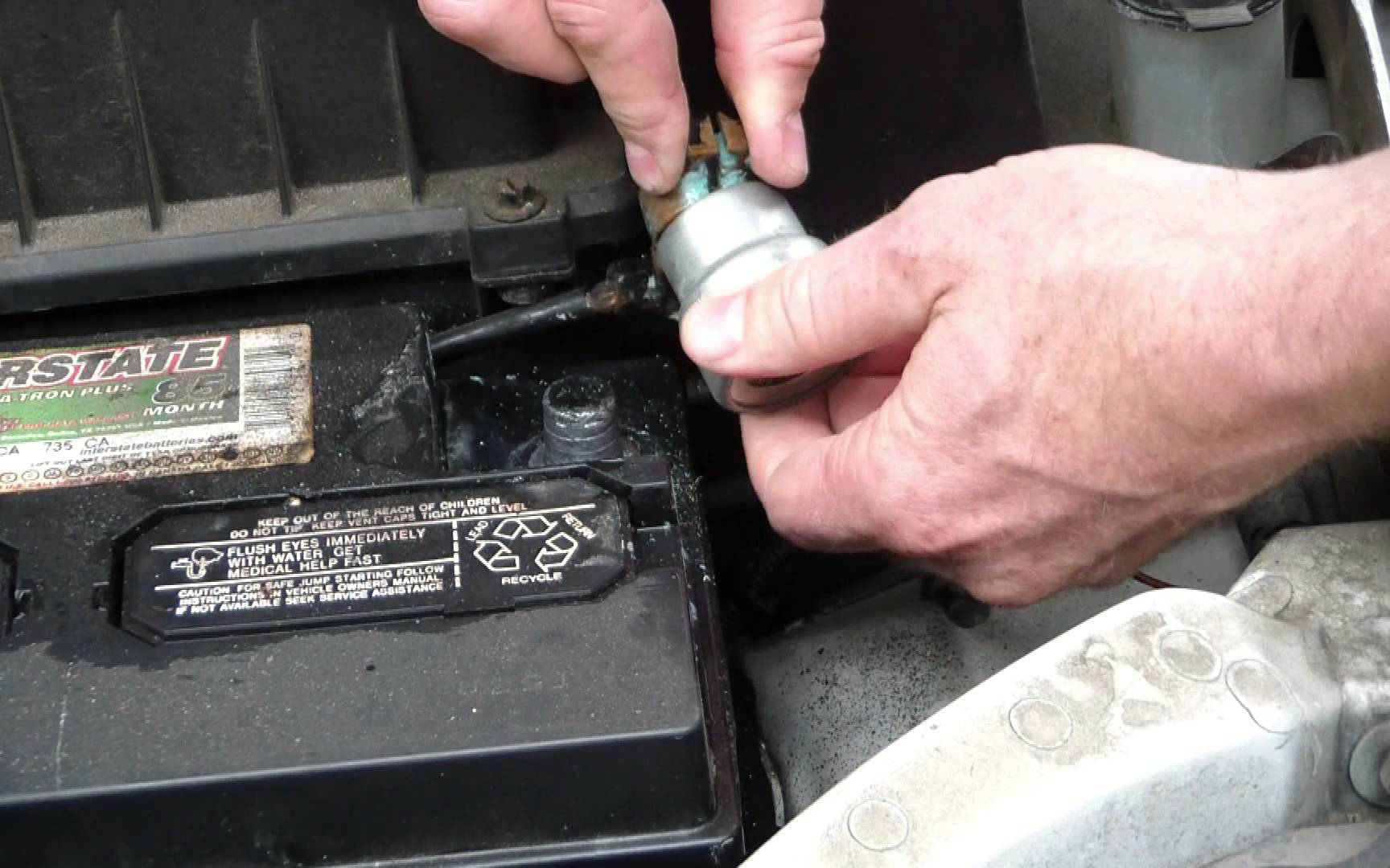 Battery Terminal-Cleaning-Service-3