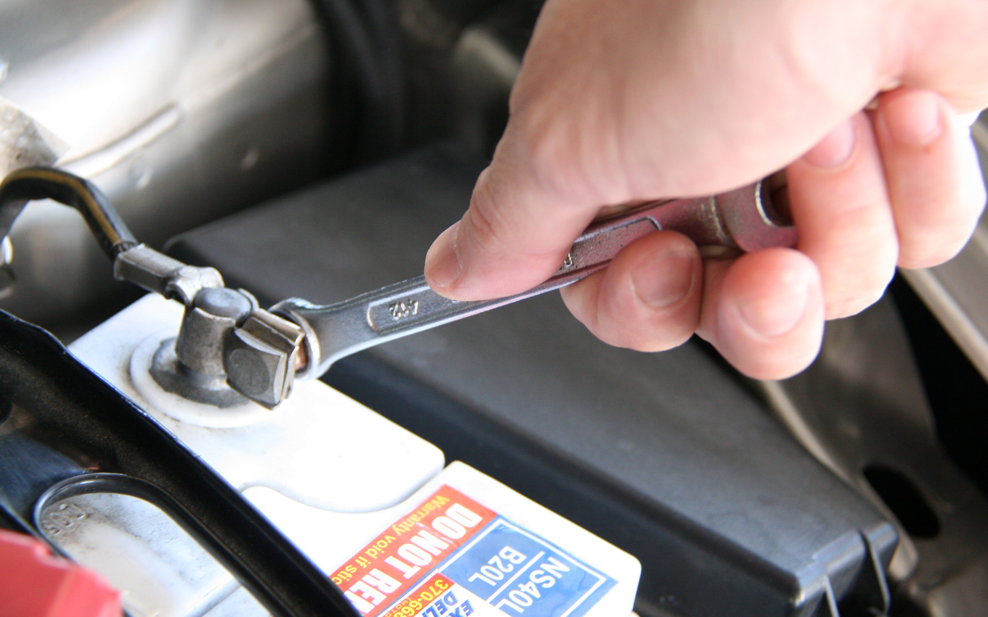 Battery Terminal-Cleaning-Service-4