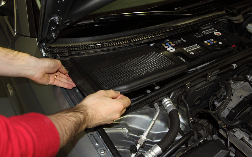 Cabin AC-Filter-Replacement-1