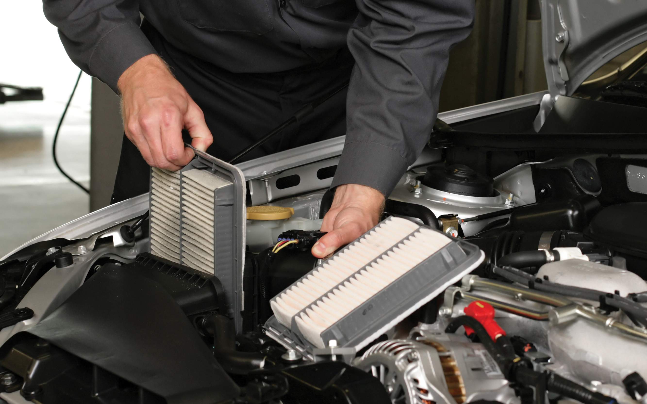 Engine Air-Intake-Filter-Replacement-Service-1