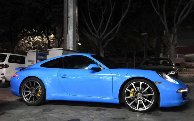 Porsche%20Gloss%20Intense%20Blue 4