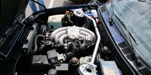 如何在炎熱天氣下確保車輛安全